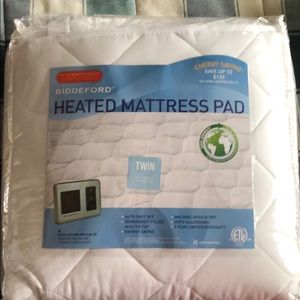 Heated mattress pad